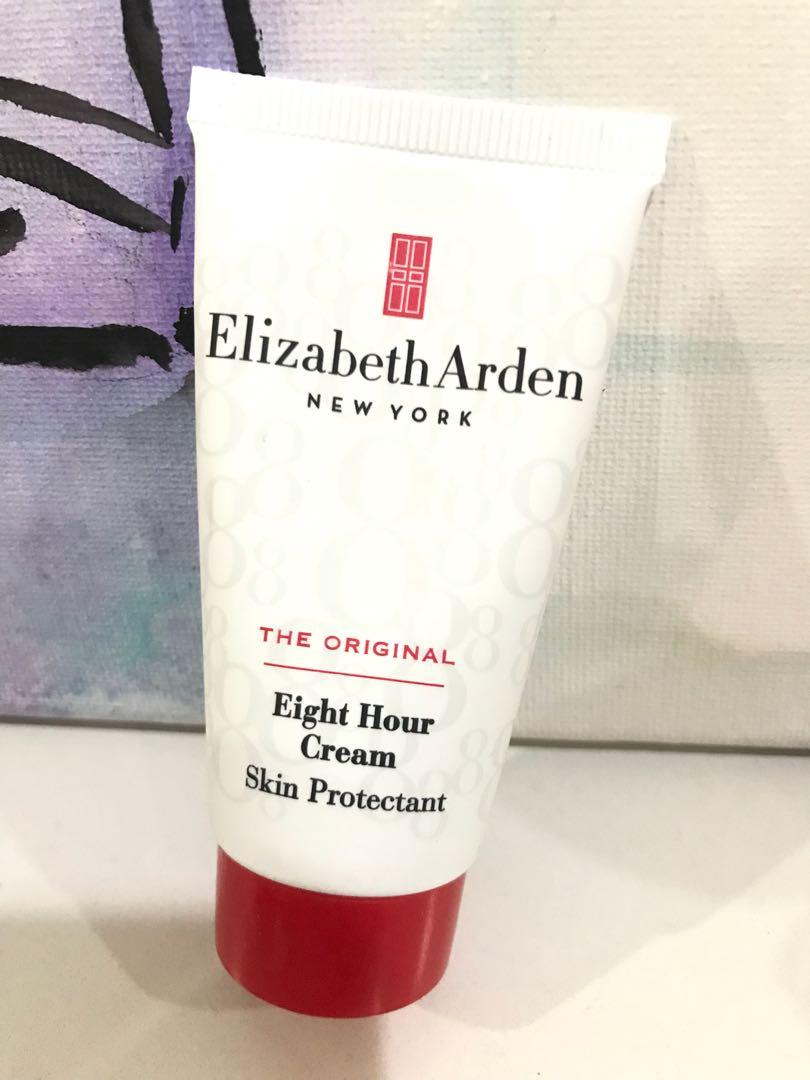 Elizabeth Arden Lip balm and Handcream set, Beauty & Personal Care