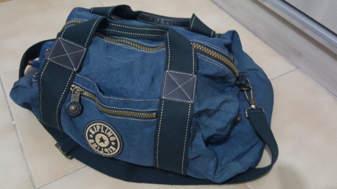 kipling sports bag