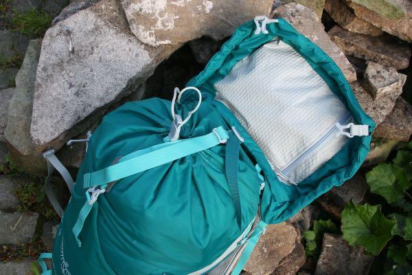 Osprey tempest hot sale 30 lucent green