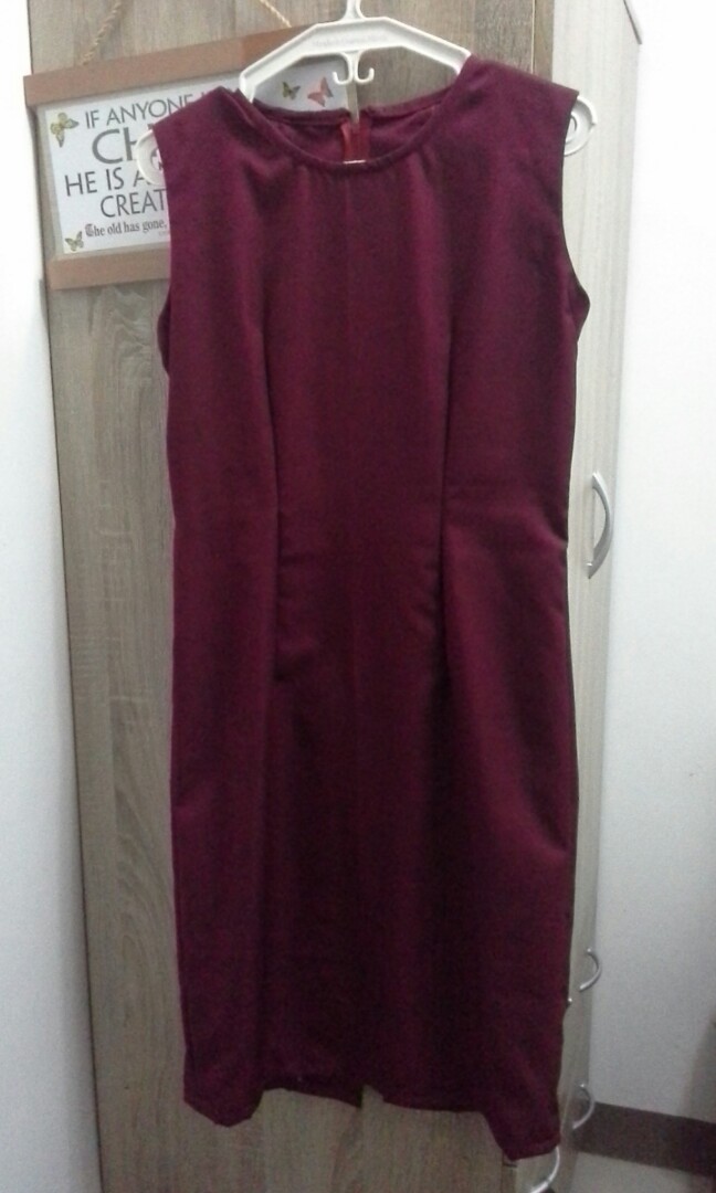 Semi Formal Maroon Dress Women S Fashion Clothes Dresses Skirts On Carousell