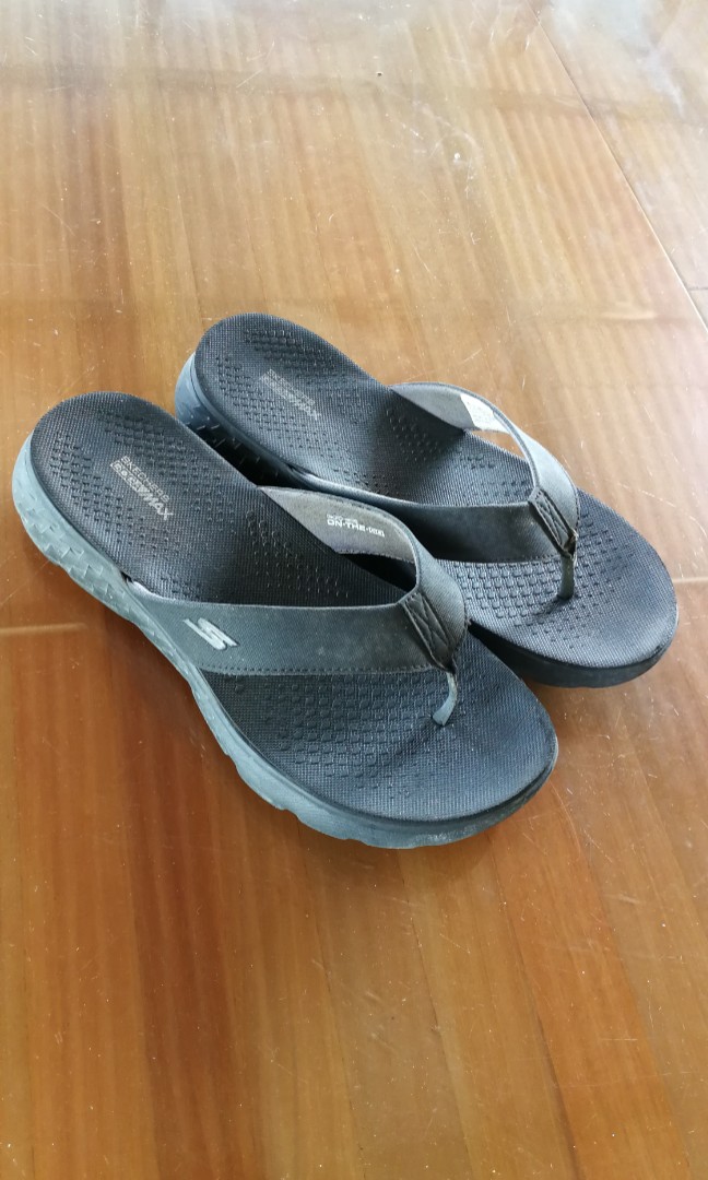 Skechers Goga Max Men s Fashion Footwear Flipflops and Slides