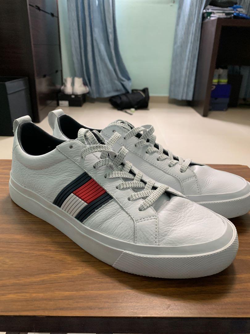 tommy hilfiger low top sneakers