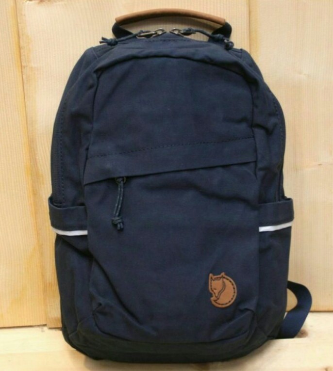 Fjallraven raven hot sale mini