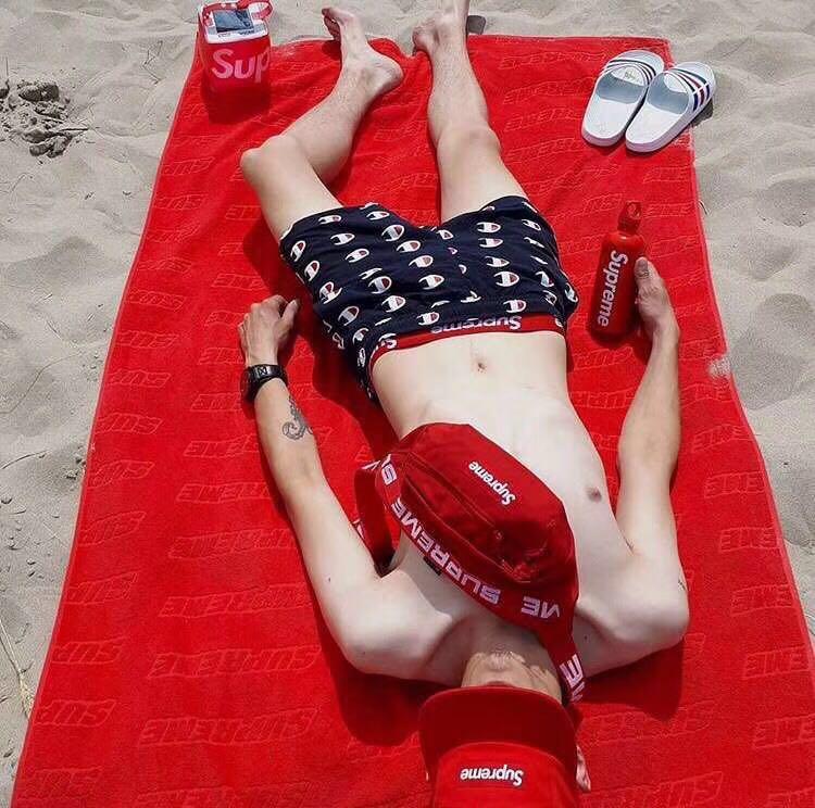 Supreme Debossed Logo Beach Towel Red - SS18 - US