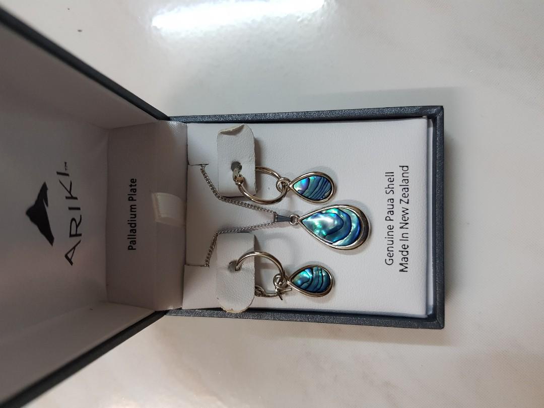 ariki paua shell earrings