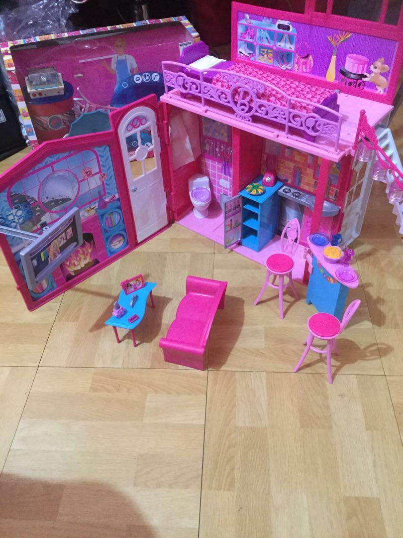 Barbie Doll House & Swimming Pool, Hobbies & Toys, Toys & Games on Carousell