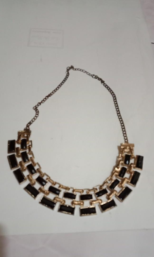 Black Gold Jewelry Kalung Women S Fashion Women S Jewelry On Carousell