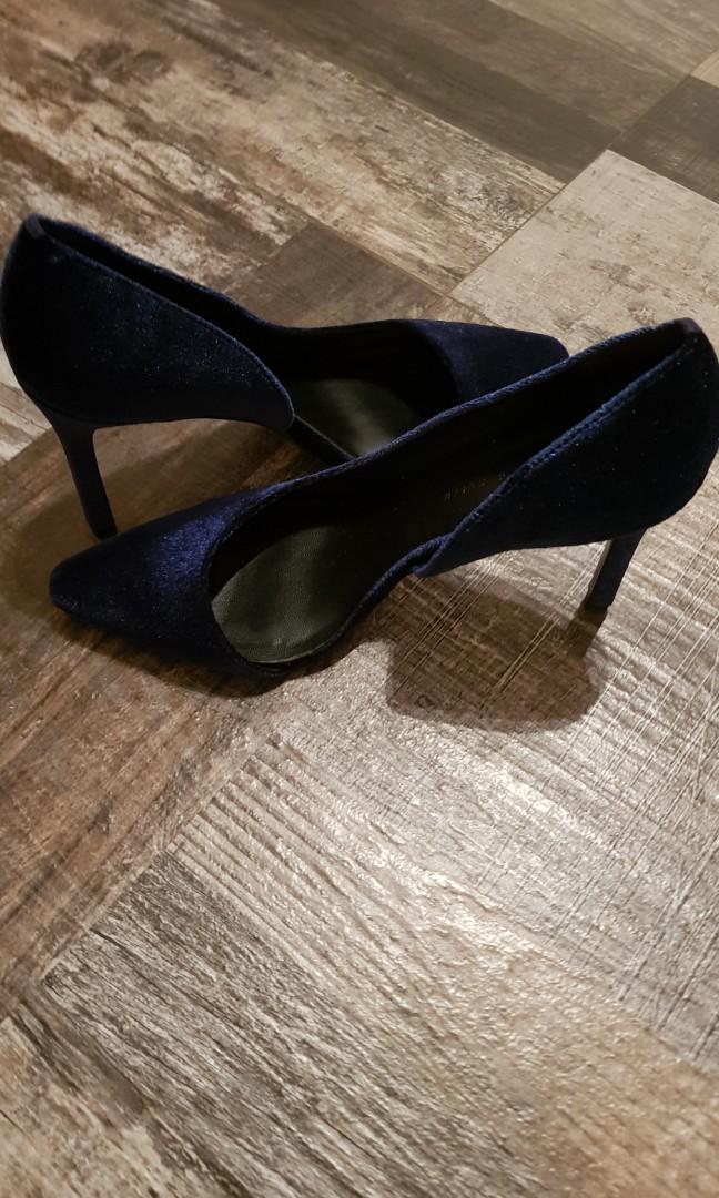 brand new velvet blue heels., Women's 