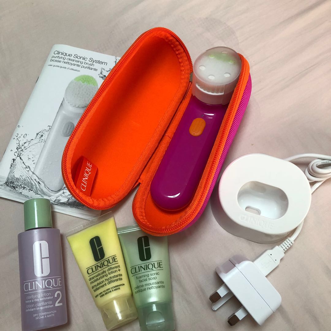 clinique facial cleanser brush