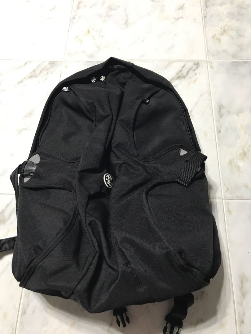 Crumpler the beer back 17 laptop size Computers Tech Parts Accessories Laptop Bags Sleeves on Carousell