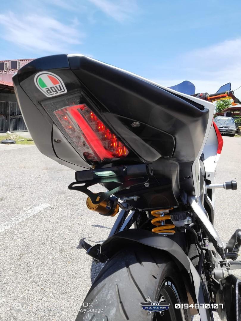 pulsar rs 200 tail light