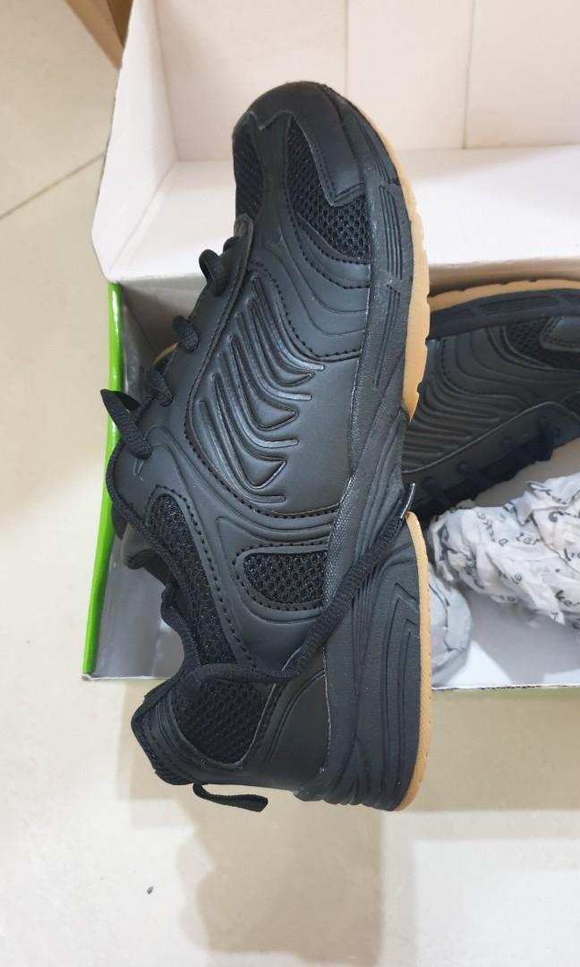 School shoes 10.5 Clearance