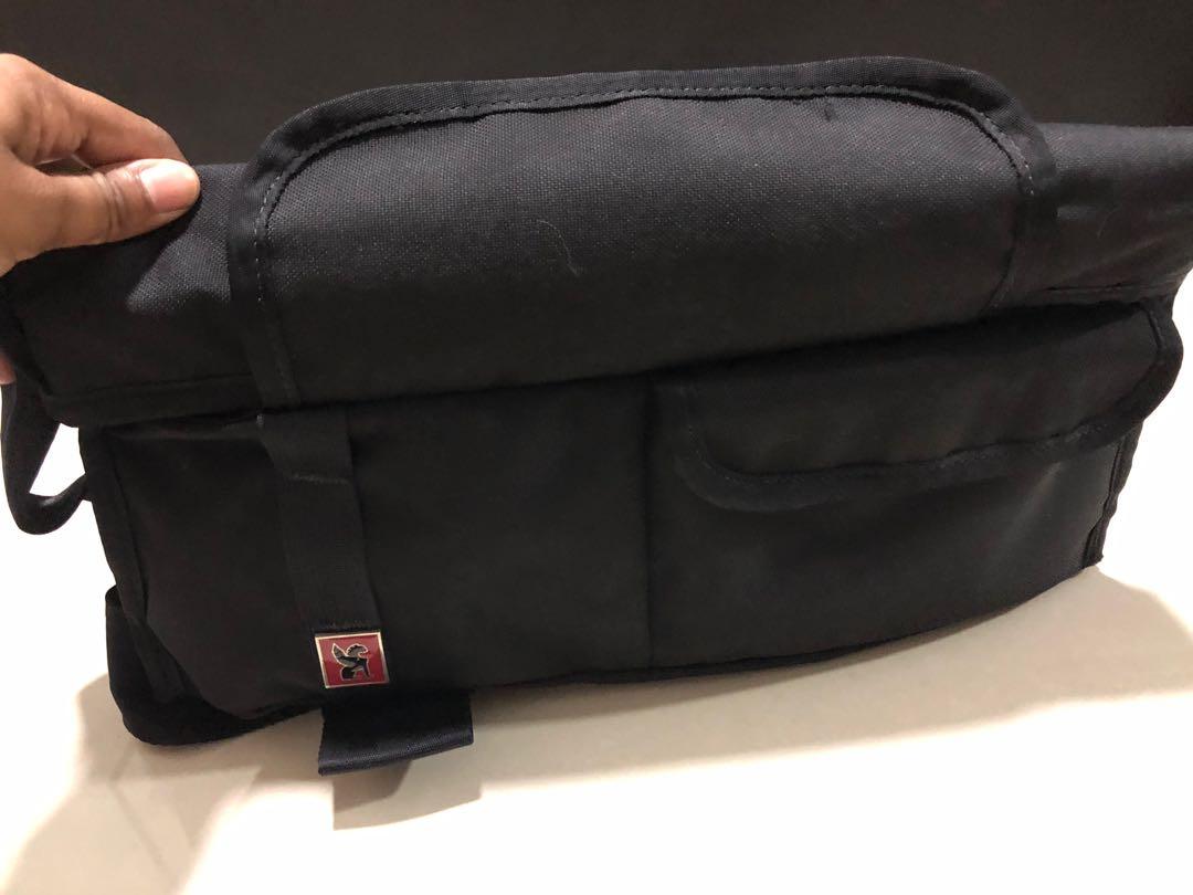 Chrome chekhov sling messenger bag, Men's Fashion, Bags, Sling Bags on