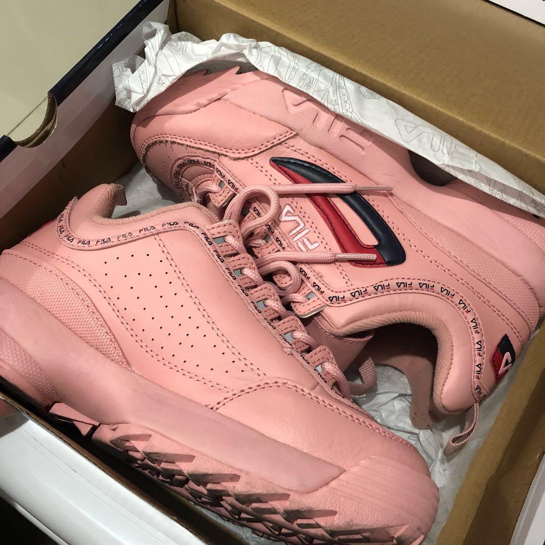 Fila disruptor 2 hotsell pink premium repeat