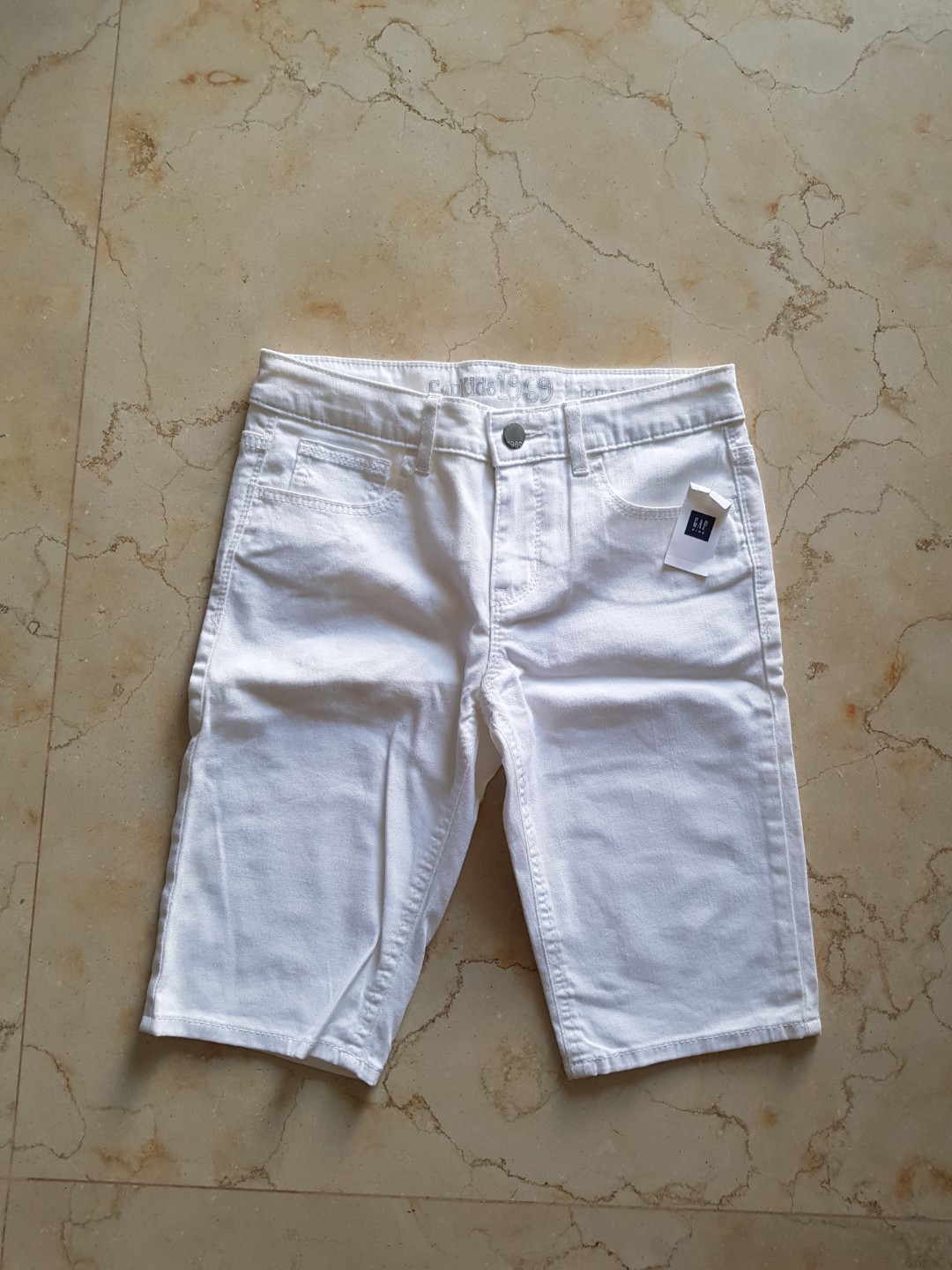 gap white denim shorts