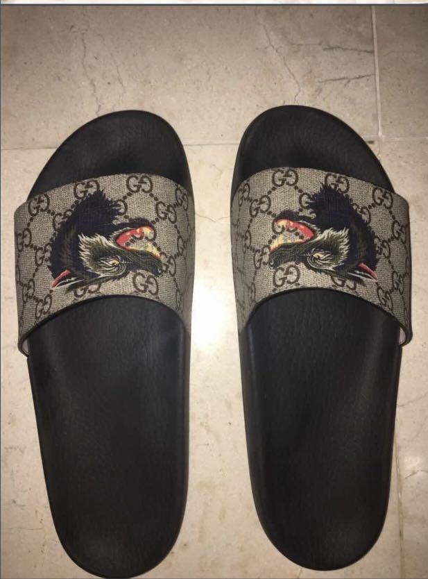 GG Supreme slide with wolf