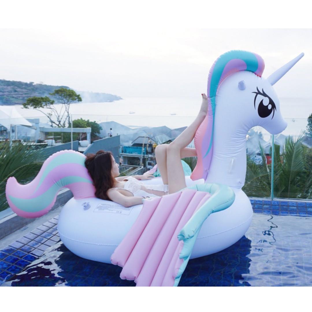 Giant Unicorn Pool Float 275x190x130cm Free Electric Pump Free