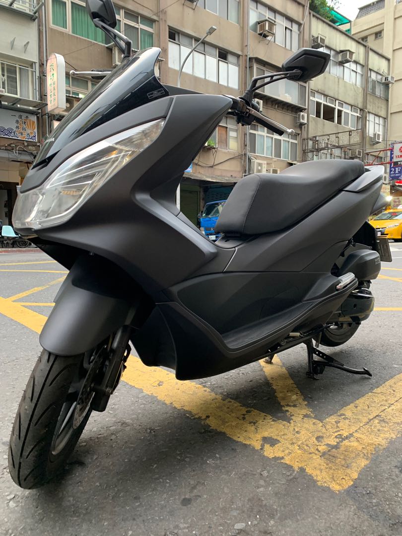 Honda Pcx 150 16年滿18歲可辦理分期喔 免頭款 機車 二手機車在旋轉拍賣