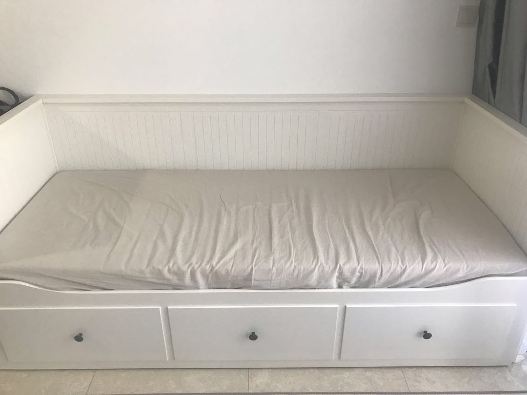Ikea Hemnes Day Bed Furniture Beds Mattresses On Carousell