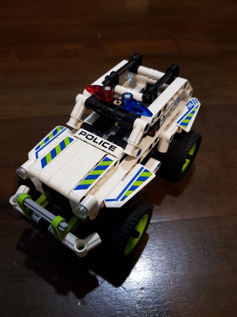 lego wind up car
