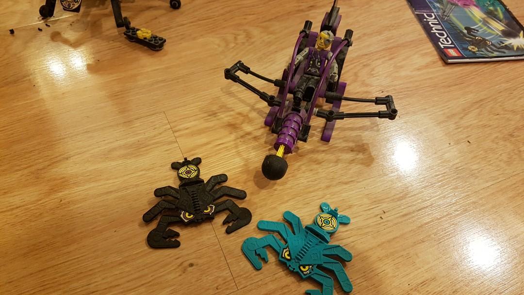 LEGO Technic Cyber Slam Competition Cyber Strikers Set and