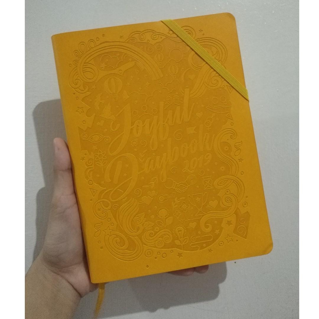 Mercury Drug Journal/Planner 2019 (Category: Stationery & School Supplies) located in Quezon City. Submitted by cpcalma (Listing ID 206699454, Image 1). Description: Journal Daybook 2019 by Mercury Drug Half-inch thick Contains artsy and colorful pages with - Productivity trackers - Helpful tips - Inspiring quotes - Fun challenges Pls message if you want to see more photos. 2 stocks dandelion yellow planner left. Meetups: Angeles City (on or befo