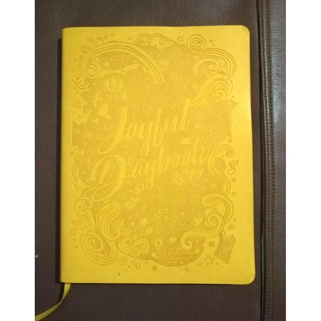 Mercury Drug Journal/Planner 2019 (Category: Stationery & School Supplies) located in Quezon City. Submitted by cpcalma (Listing ID 206699454, Image 2). Description: Journal Daybook 2019 by Mercury Drug Half-inch thick Contains artsy and colorful pages with - Productivity trackers - Helpful tips - Inspiring quotes - Fun challenges Pls message if you want to see more photos. 2 stocks dandelion yellow planner left. Meetups: Angeles City (on or befo