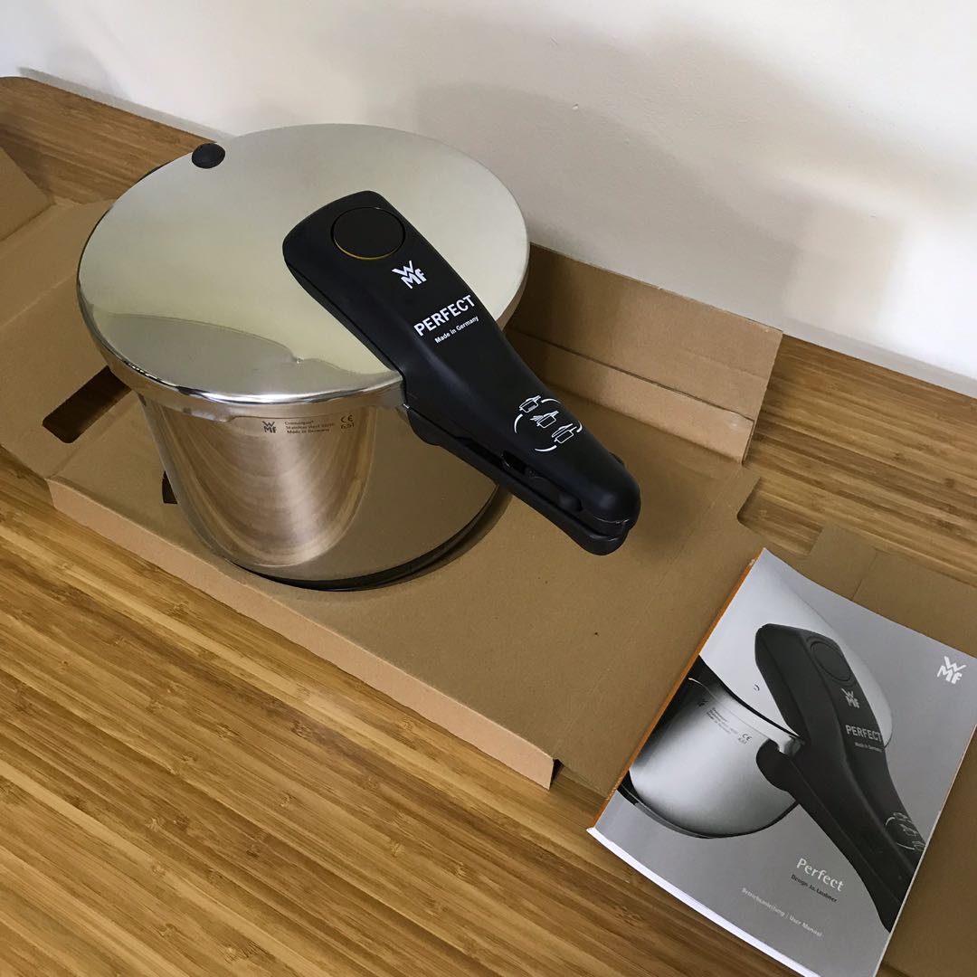 New WMF Perfect pressure cooker, 6.5L with warranty, TV & Home Appliances, Kitchen Appliances