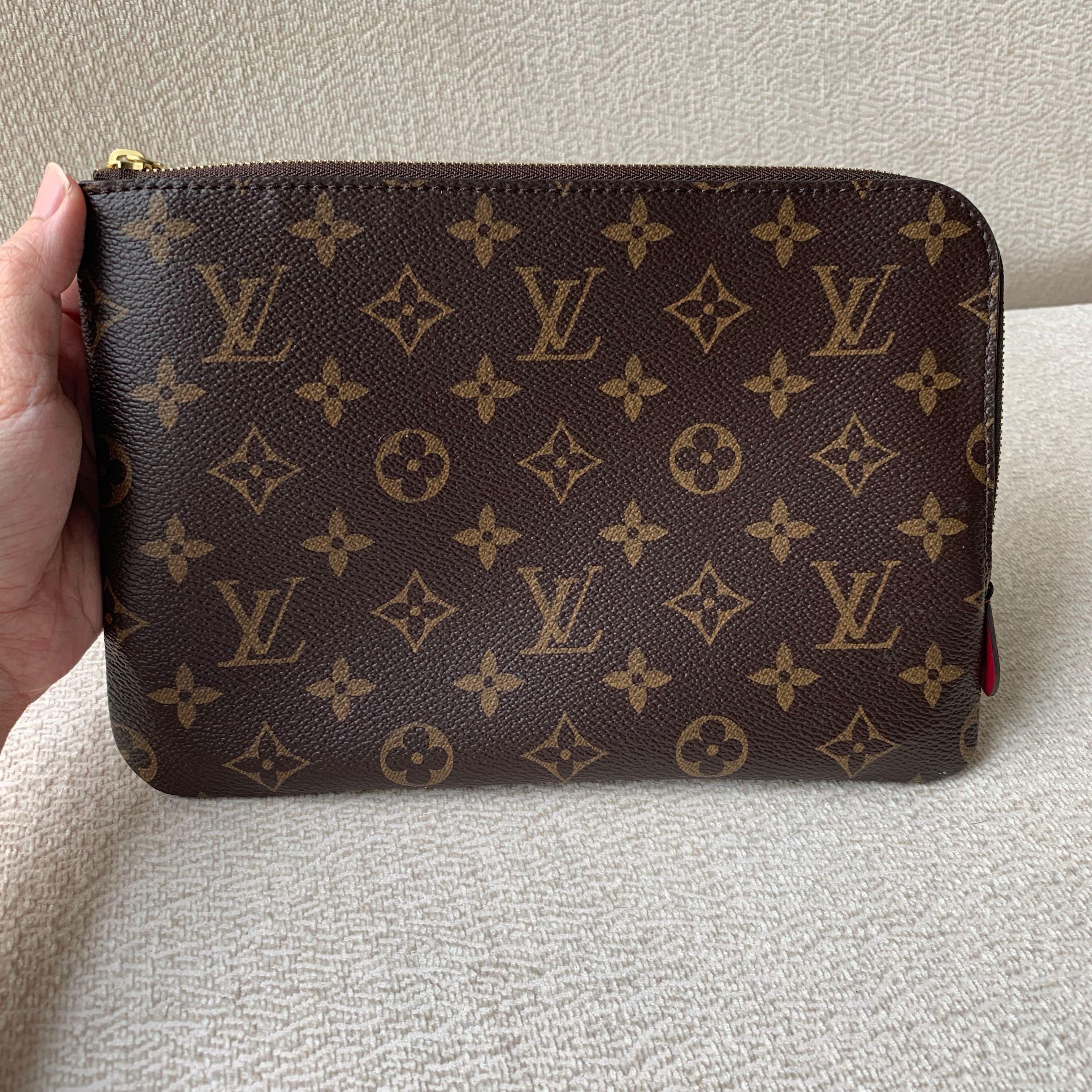 Reserved)💯Auth LOUIS VUITTON ETUI VOYAGE PM - Interior fuschia, Luxury,  Bags & Wallets on Carousell