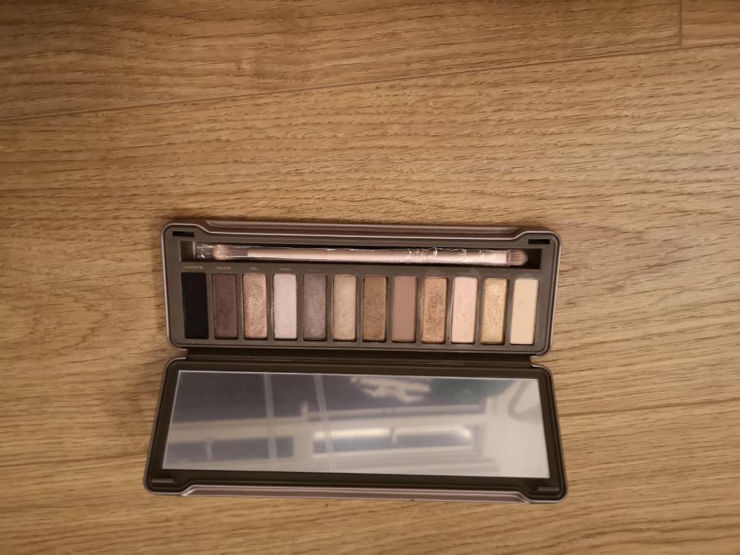 Urban Decay Naked 2, Beauty & Personal Care, Face, Makeup on Carousell