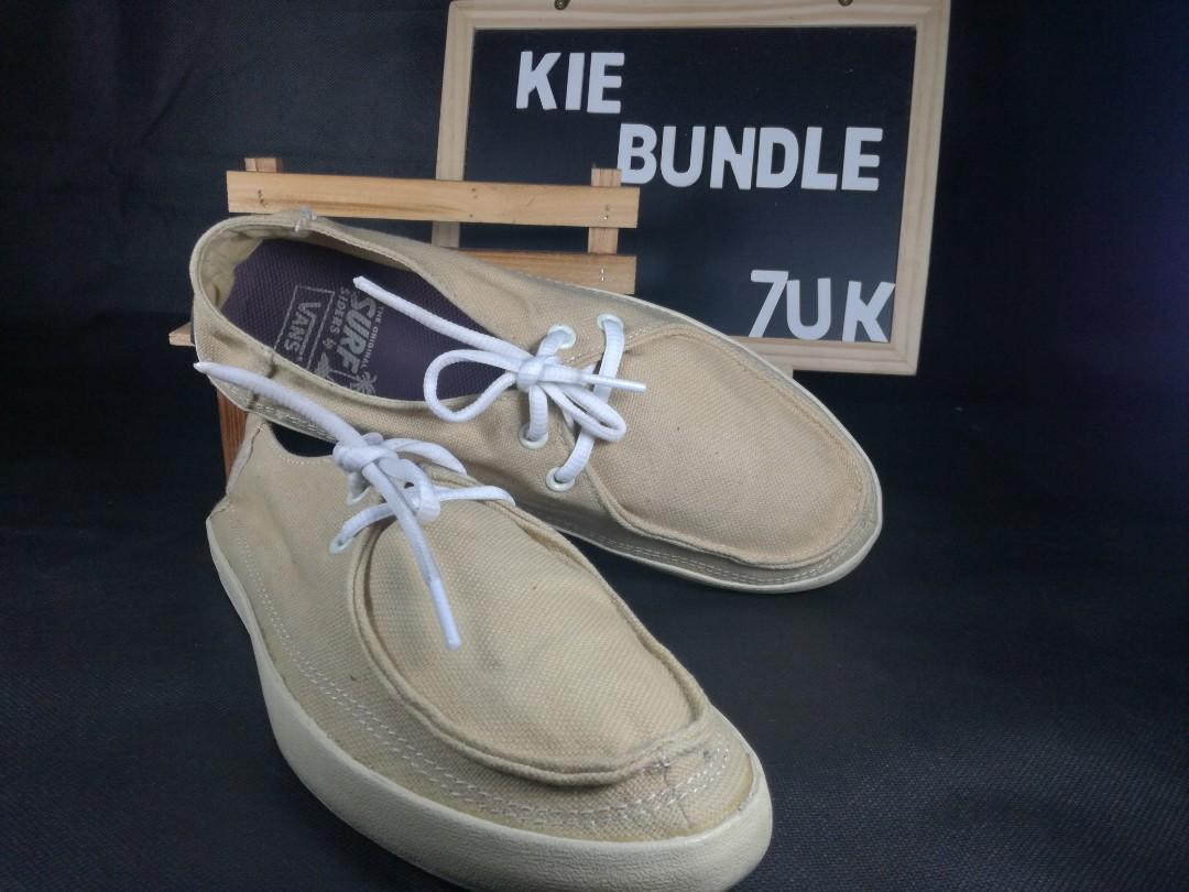 vans surf siders