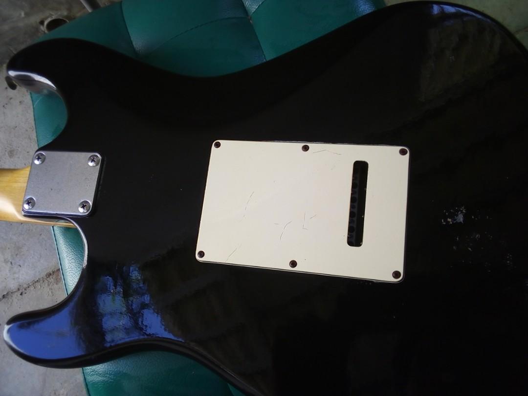 Vantage electric guitar made in Korea, Hobbies & Toys, Music & Media