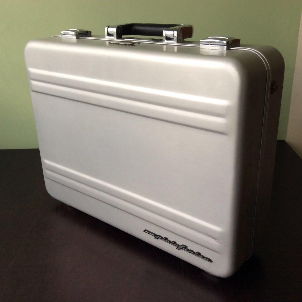 zero halliburton briefcases