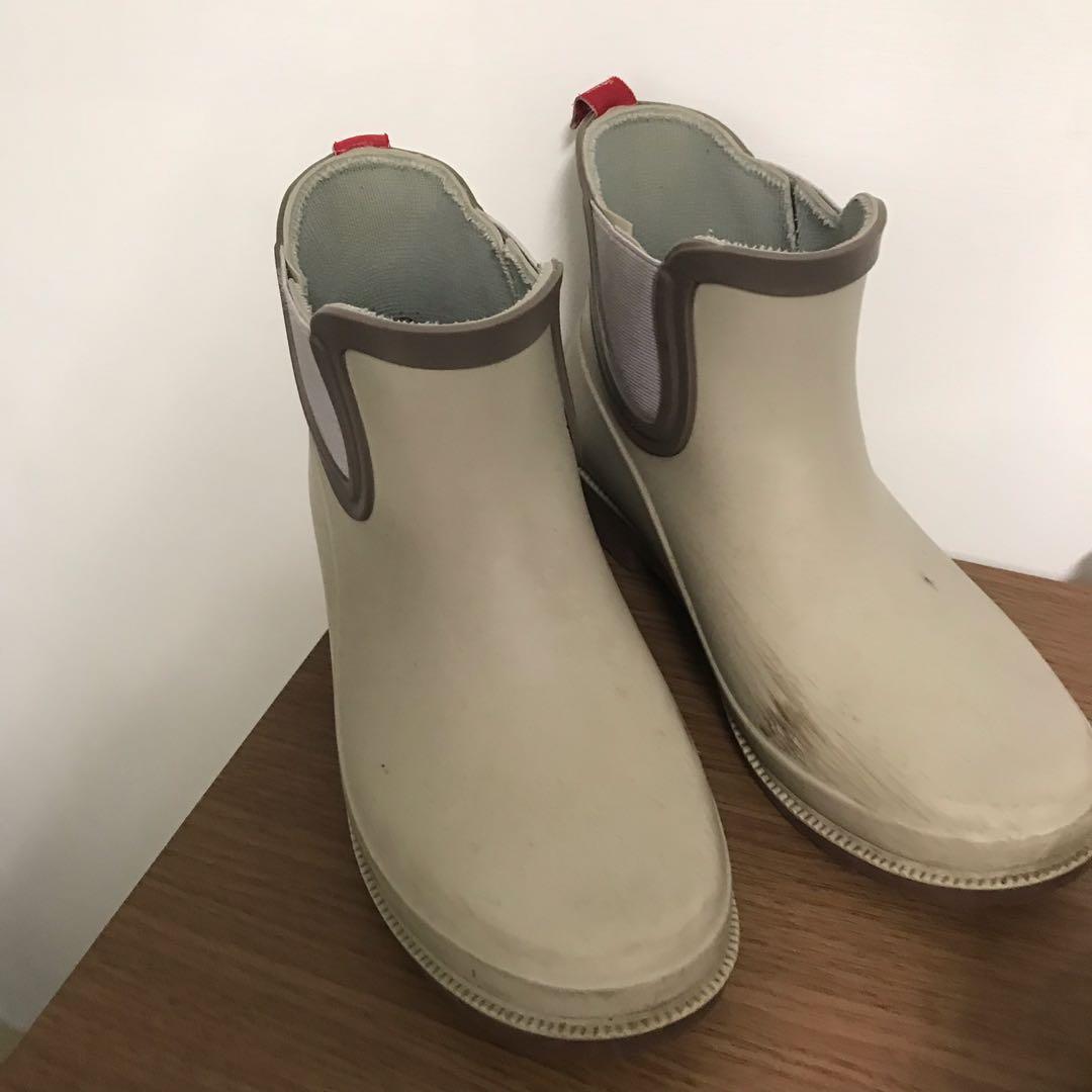 花見小路雨靴 她的時尚 鞋子在旋轉拍賣