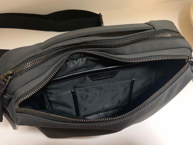 tumi harrison daniel utility pouch