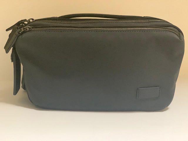 Tumi harrison top daniel utility pouch