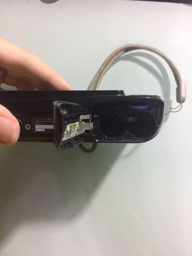 BARGAIN GE 12.2 Megapixel Camera (Category: Cameras) located in Manila. Submitted by lucy_lemon (Listing ID 207553105, Image 2). Description: Very old camera. Requires a very powerful battery in order to work....