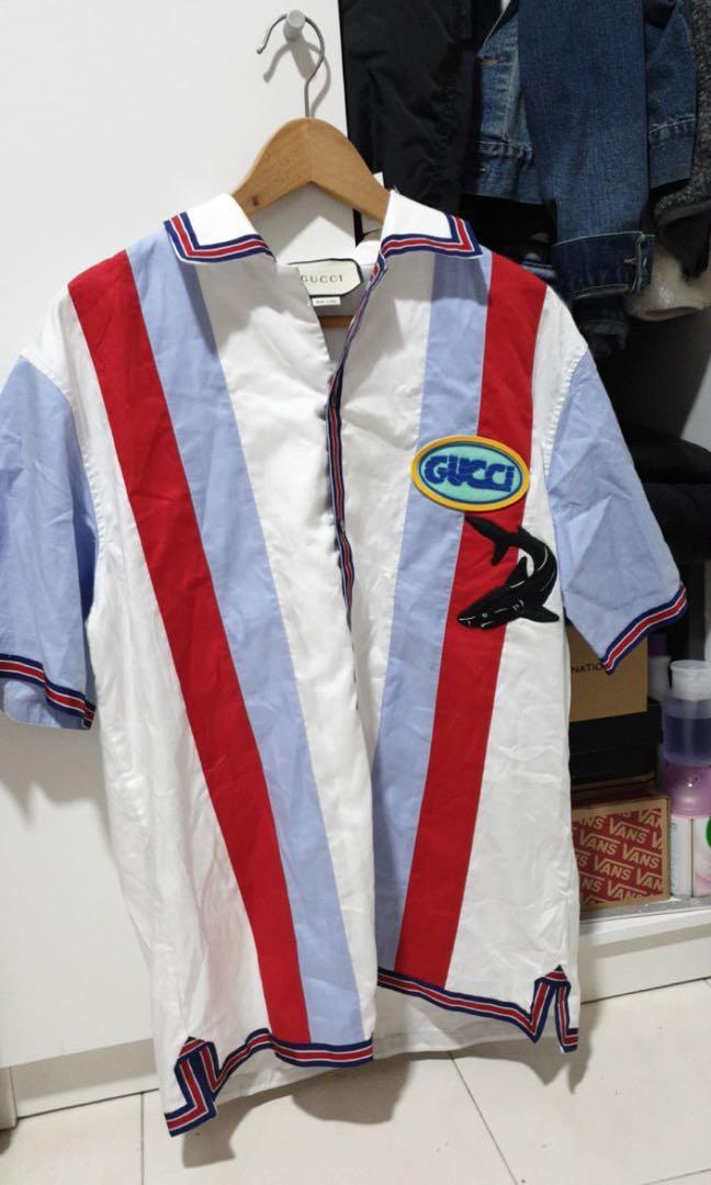 Gucci camp top collar