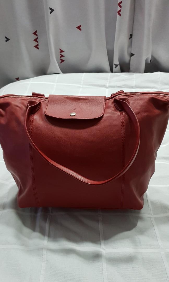 longchamp tote red