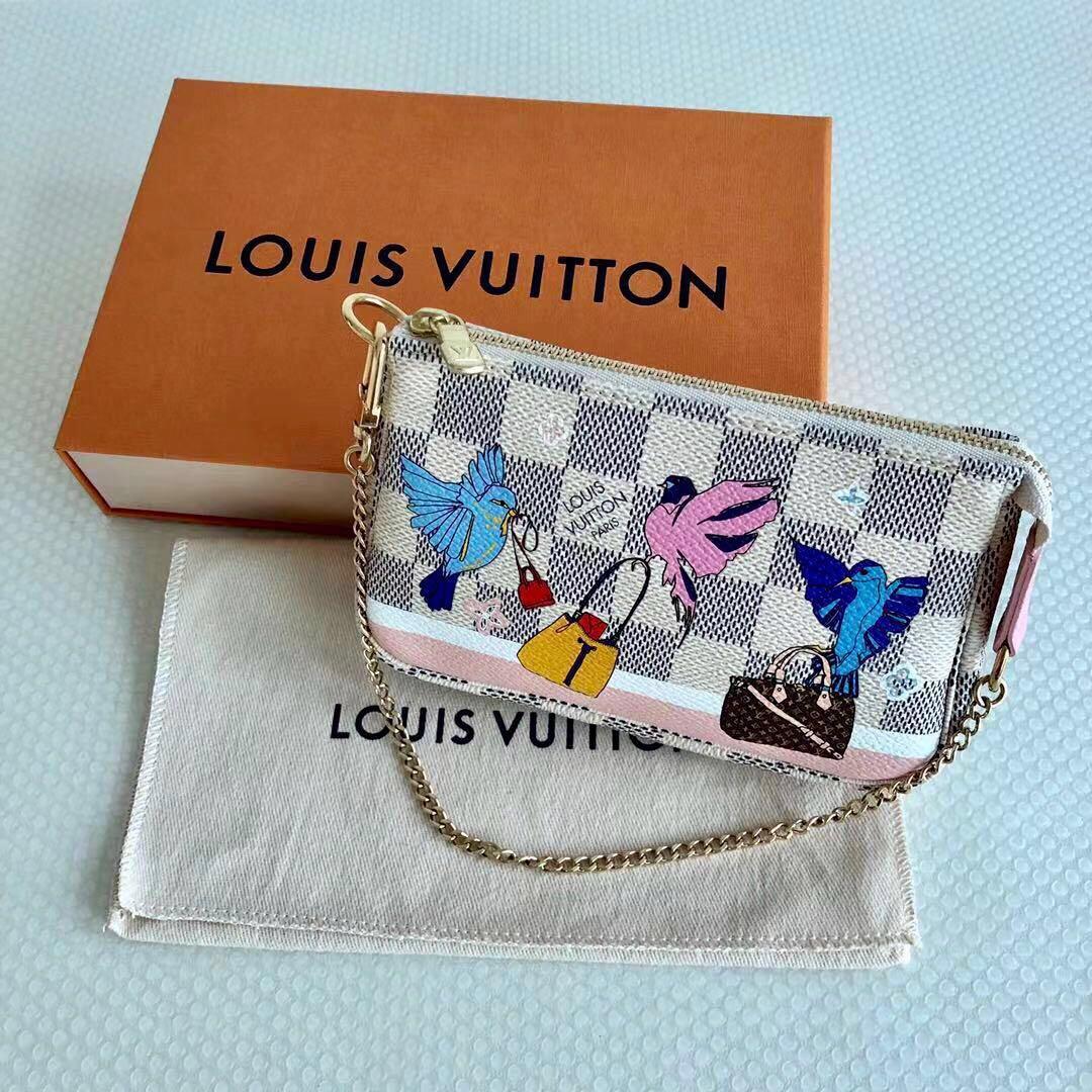 Louis Vuitton Mini Pochette Christmas Animation Japan 2021 - THE PURSE  AFFAIR