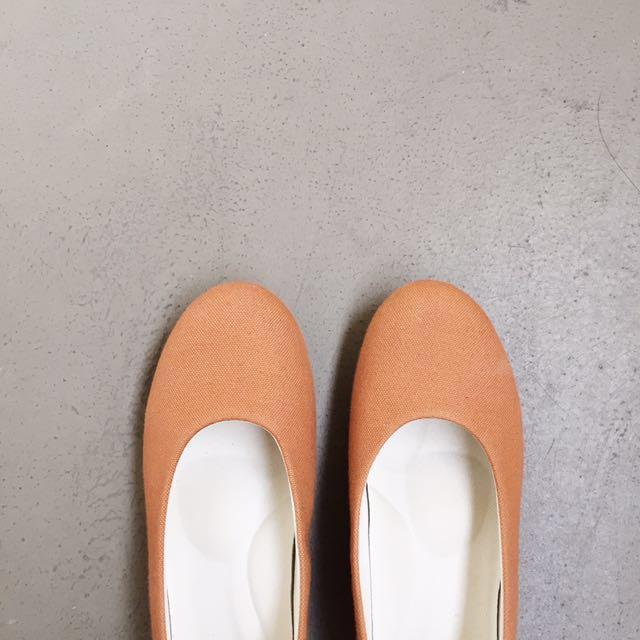 water resistant flats