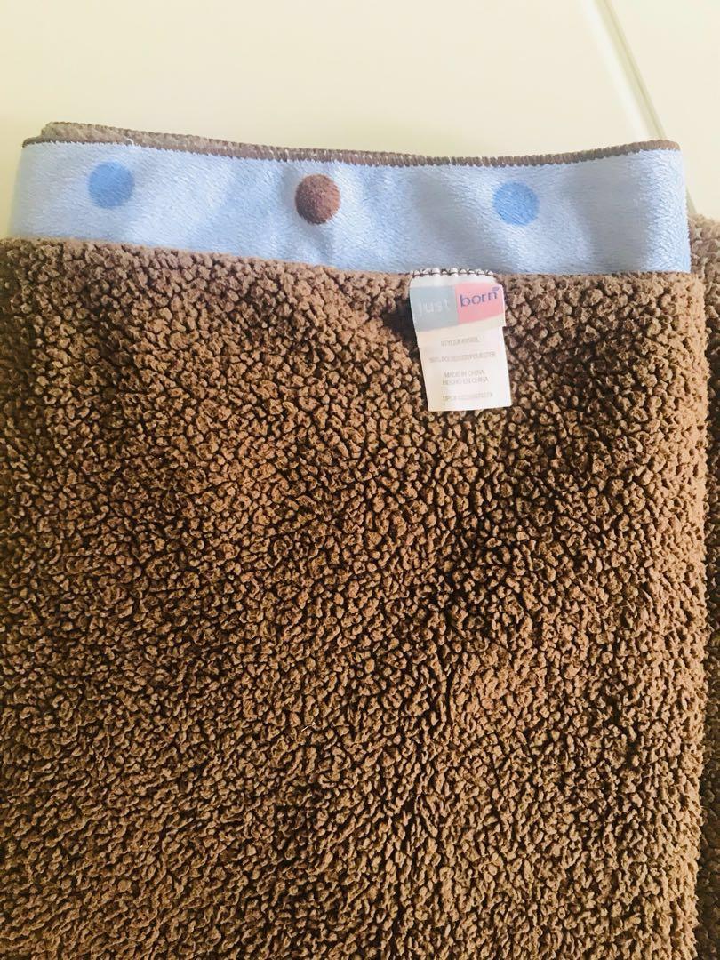 Newborn blankets (Category: Changing Mats & Accessories) located in Cavite. Submitted by chy_sells (Listing ID 193066478, Image 3). Description: .