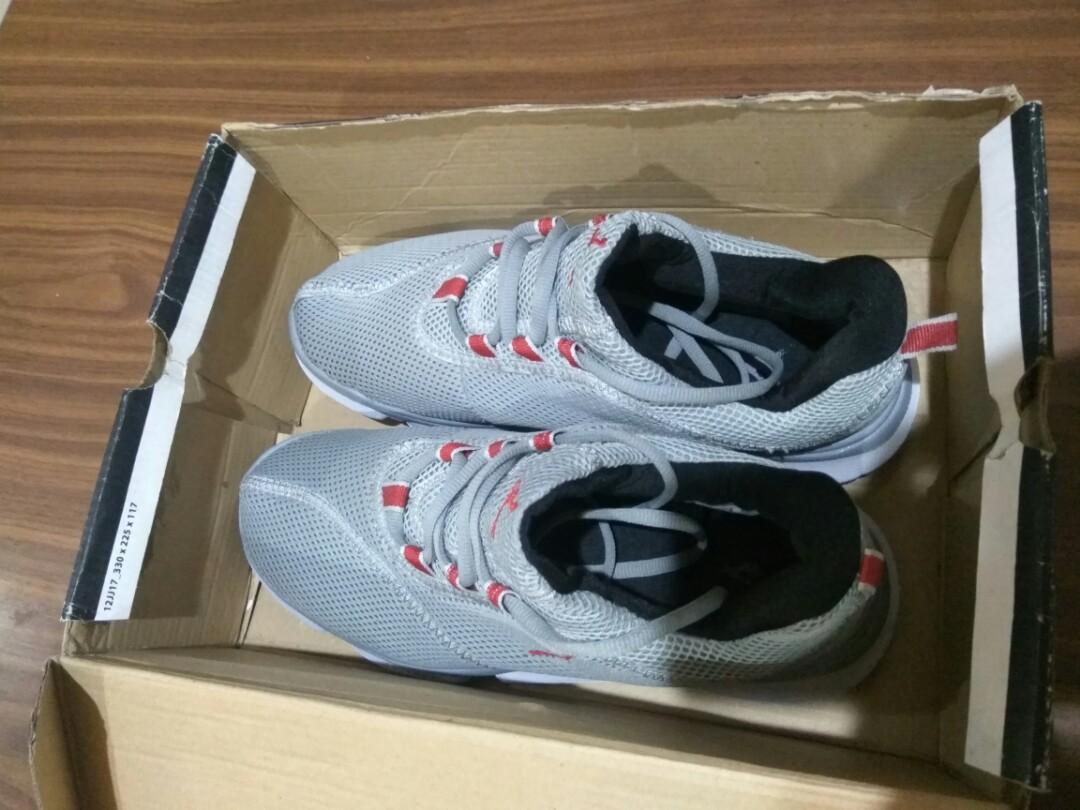 Nike Air Jordan RCVR original, Fesyen Pria, Sepatu , Lainnya di Carousell