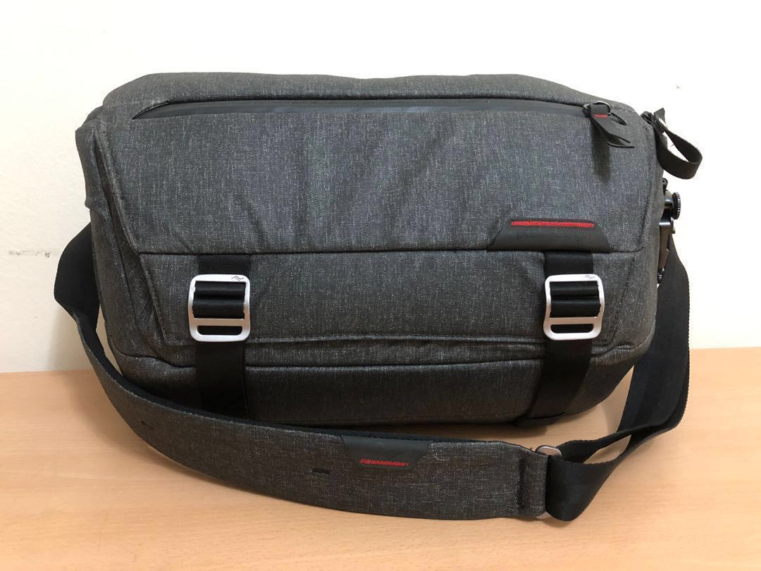 peak design sling bag