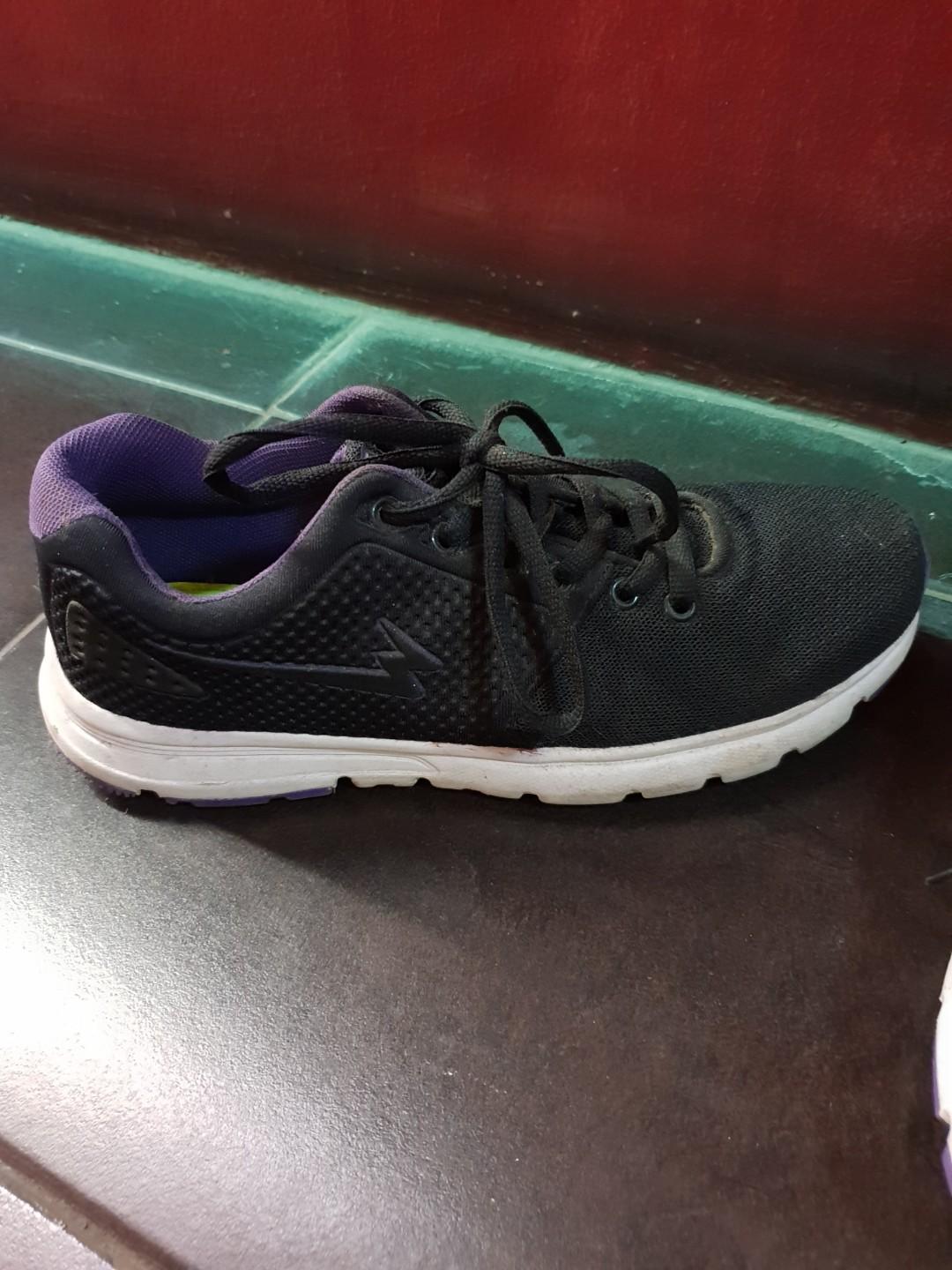 Sepatu Eagle Hitam Fesyen Wanita Sepatu Di Carousell