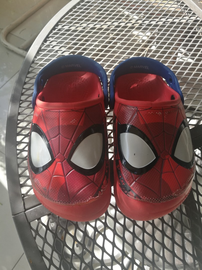 spiderman crocs
