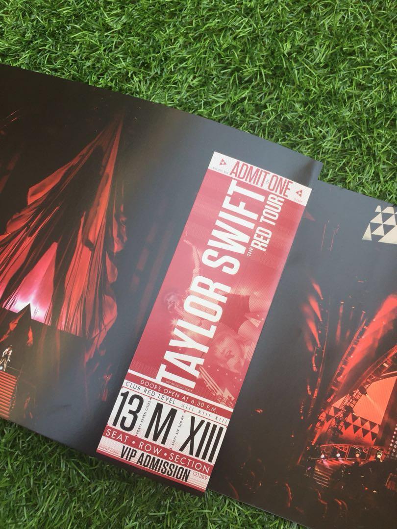Taylor Swift Red Tour Booklet and Calendar 14, Hobbies & Toys, Music