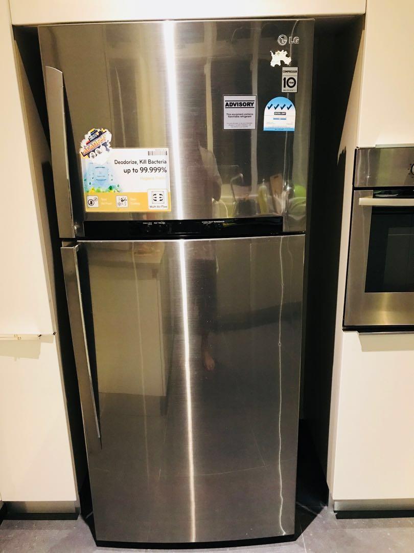 4 year old LG refrigerator, TV & Home Appliances, Kitchen Appliances