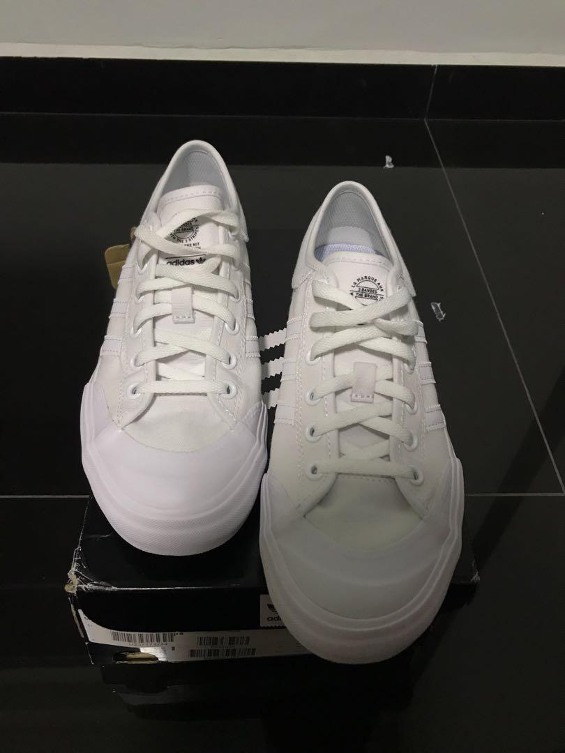 Adidas matchcourt deals triple white