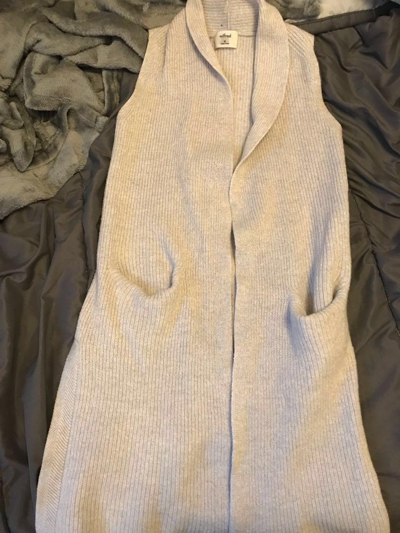 Aritzia Wilfred Olivie Sweater Women s Fashion Clothes on